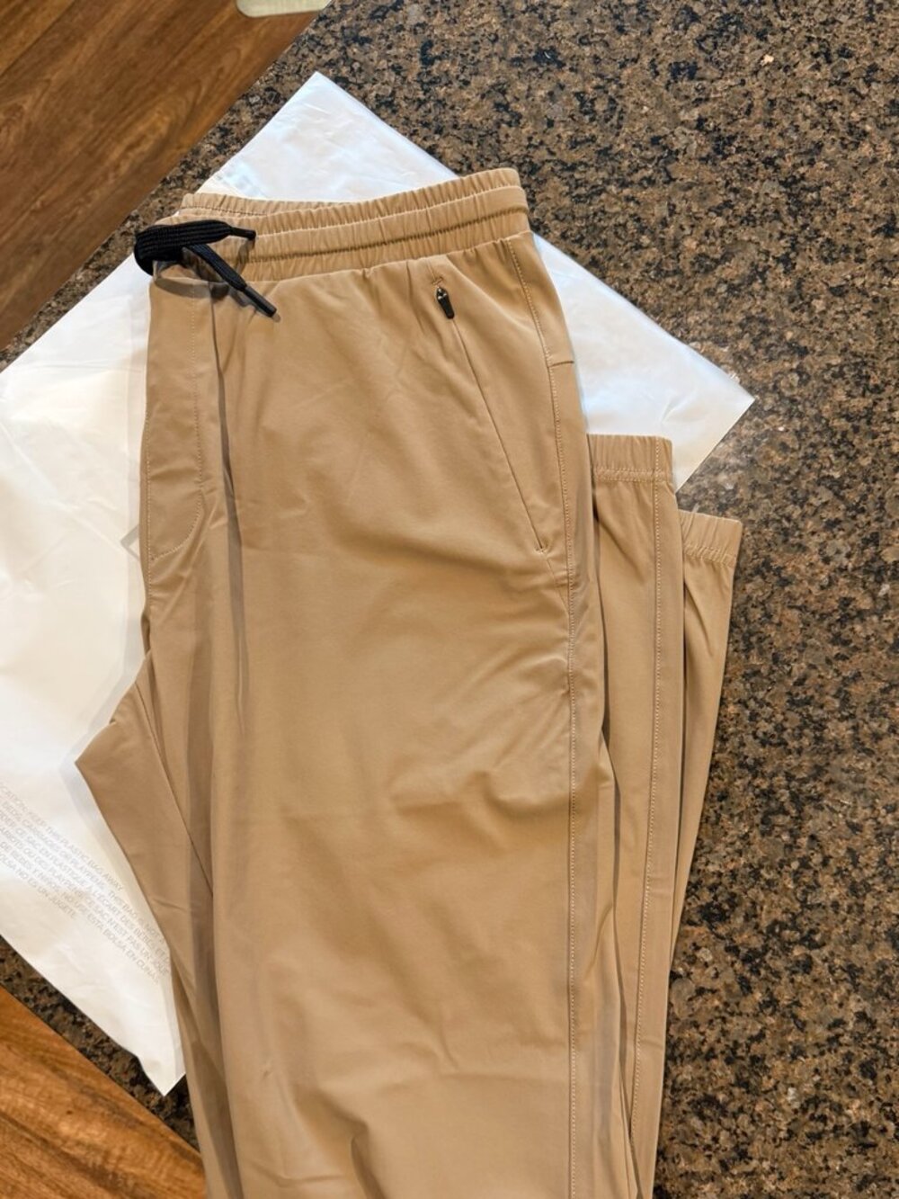 UNRL In-Flex Jogger III Desert Khaki Men’s M NWT